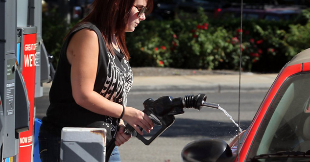 15 People Who Don’t Understand Gas Stations | oregon pump own gas - Is Nows