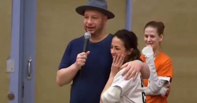 Jeff Ross Roasts Female Prisoners