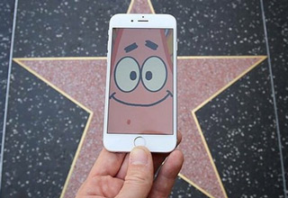 <a href="https://www.facebook.com/lesphotosdefrancois" target="_blank">Francois Dourlen</a> combines pop culture icons with reality using his iPhone.