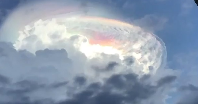 Strange Multicolored Cloud Appears in Costa Rica