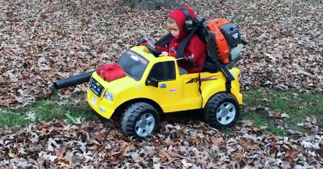 Dad Figured Out The Best Way To Do Yard Work