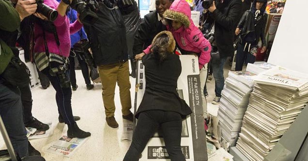 22 Black Friday Images That Will Destroy Your Faith In Humanity