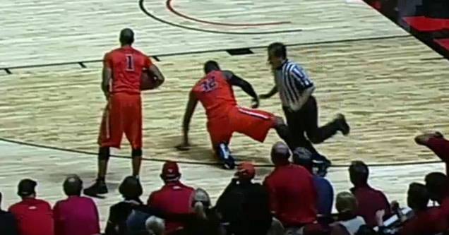 Oregon State Player Trips Referee After Not Getting A Call He Wanted