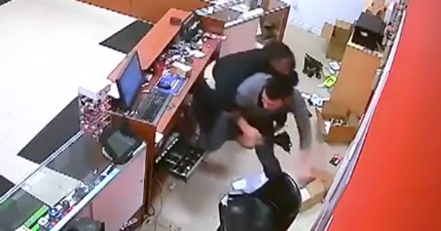 Store Owner Fights Armed Thief and Takes His Gun