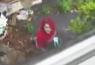 Girl Taking A Dump Video