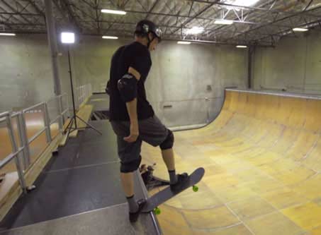 Tony Hawk Lands 900 At 48 Years Old! - Wow Video 