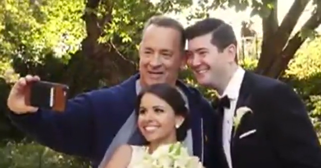 Tom Hanks Crashes Wedding Photo Shoot Ftw Video Ebaums World