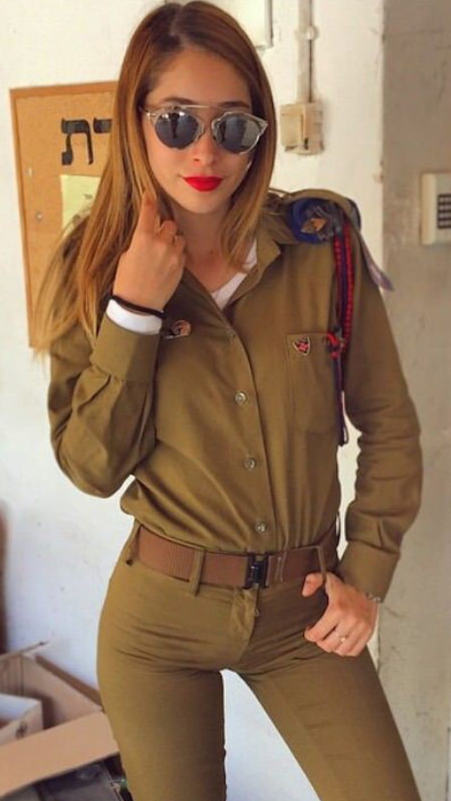 hot israeli women in uniform