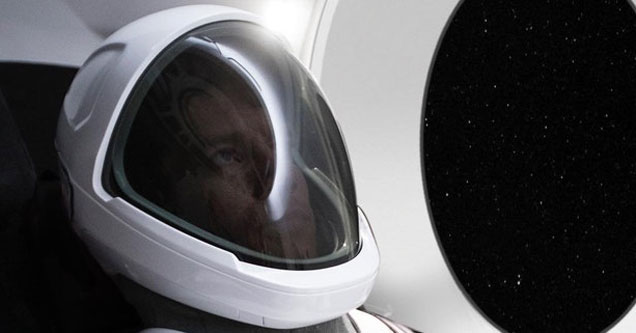 our first look at SpaceX spacesuit