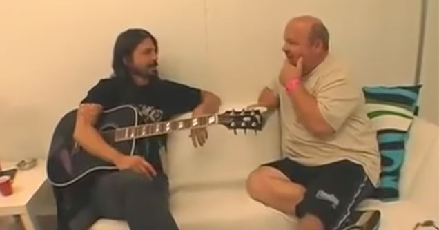 dave grohl gives kyle gass a music lesson