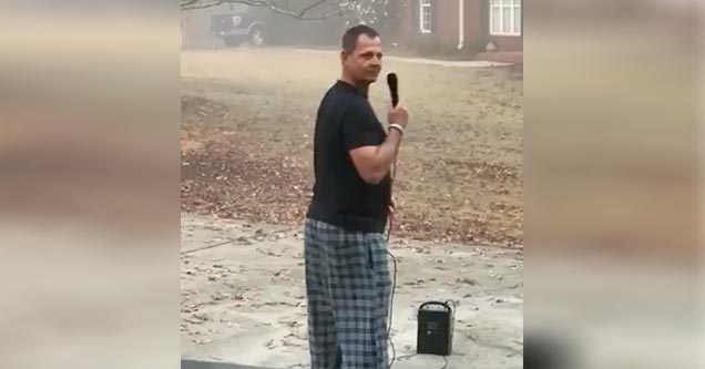 This Georgia Bulldogs fan thought he'd give his neighbors a hilarious wake-up call.