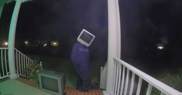 TV Santa Is Going Around Virginia Leaving Old Tv's On People's Doorsteps