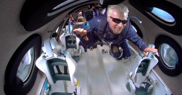 richard branson flying on virgin galactic