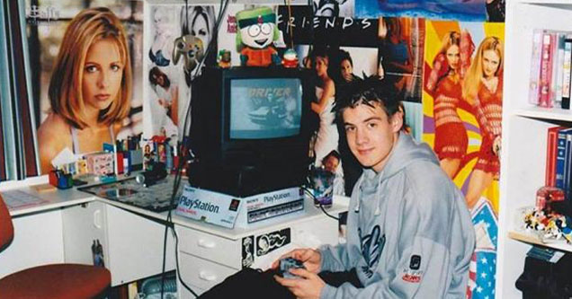 how retro gaming relies on our nostalgia -  why the trend is really taking off -  guy sitting in front of a tv -  90s pics