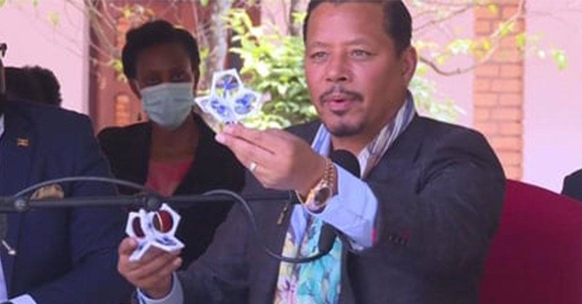 Terrence Howard in Uganda talking about Hydrogen technology