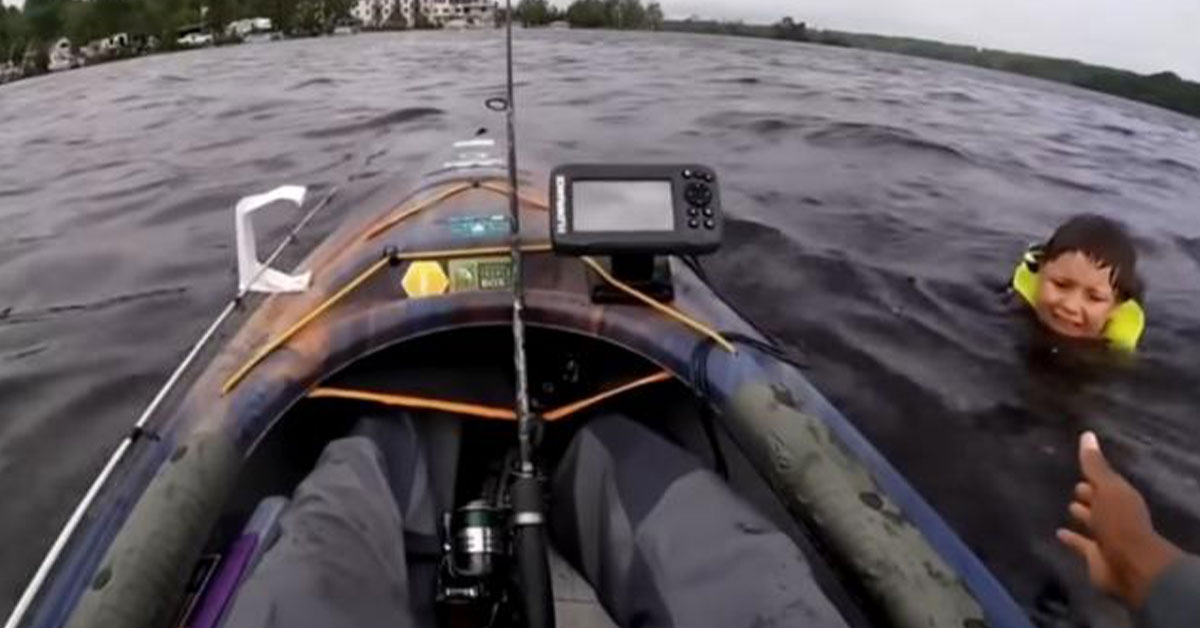 kayaker saves kid floating alone in the st louis river