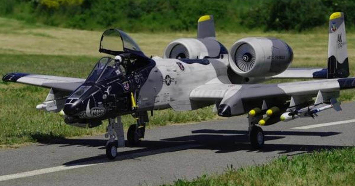 a-10 thunderbolt II warthog