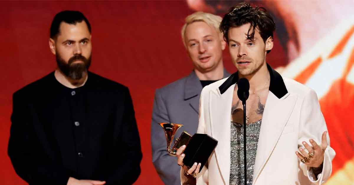 Harry Styles accepts Grammy for AOTY
