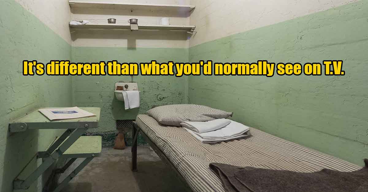 15 Former Prisoners Share Their Real-Life Stories Behind Bars