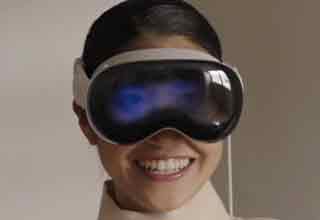 Apple Vision Pro priced at almost Rs 3 lakh has the internet in splits,  check hilarious memes about this newly launched VR headset