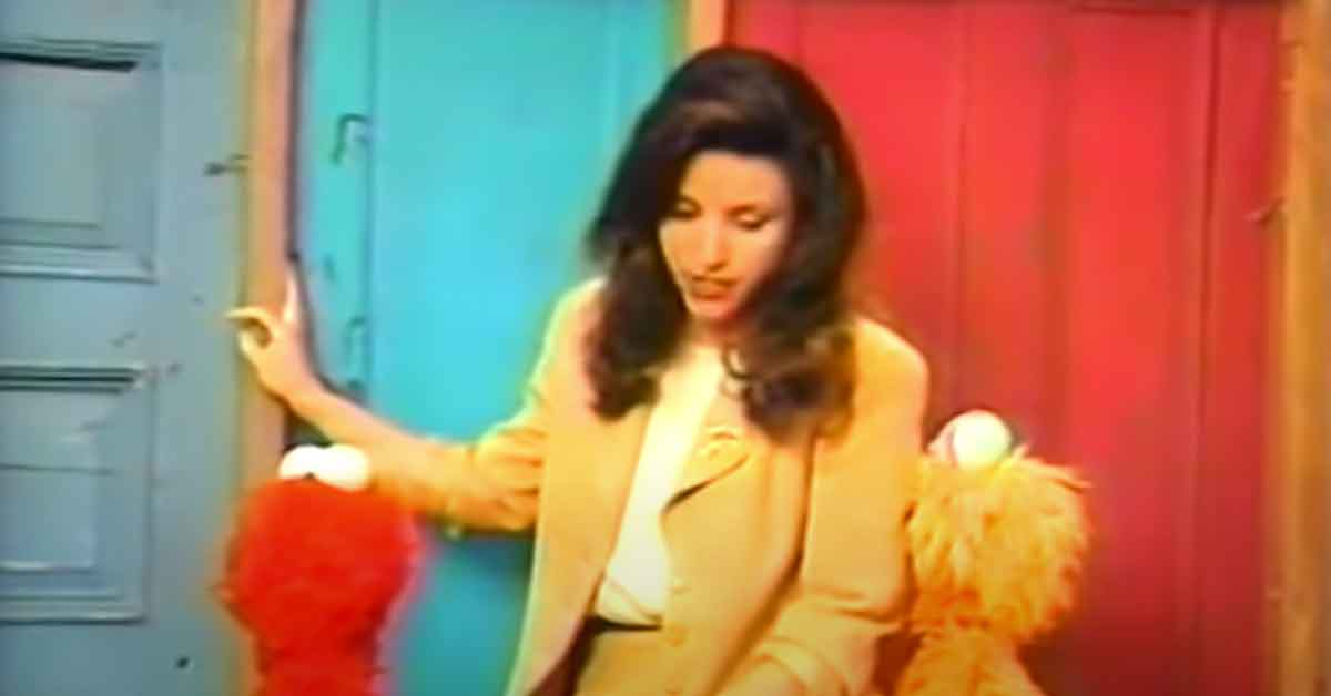 The Time Julia Louis-Dreyfus Cussed In Front Of Elmo