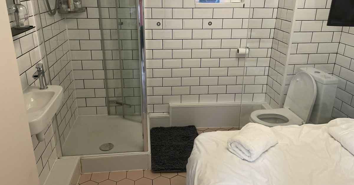 Airbnb guest checks into a room that just a literal bathroom