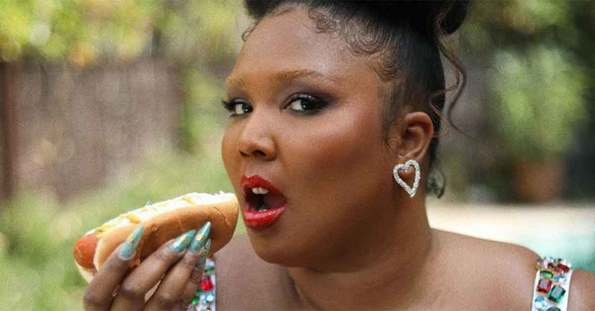 In Addition to Being a Pain to Work With, Lizzo Is Allegedly a Stingy Tipper Too