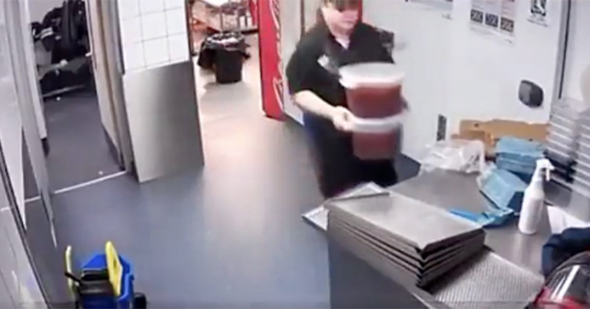 ‘This Would Be My Last Day at the Job’: Unlucky Dude Manages to Spill Two Giant Buckets of Marinara Sauce in Two Seconds