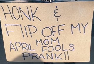 Daughter Pranks Mom By Telling Drivers to Honk At Her and Flip Her Off