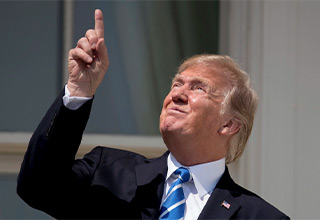Surprisingly, Everyone Who Stared At the Sun Is Now Complaining of Eye Pain