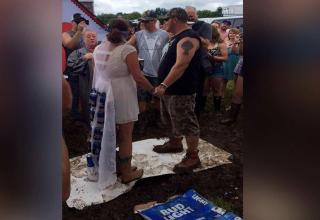 19 Guys Exercising Their Right to Bare Arms - Wtf Gallery | eBaum's World