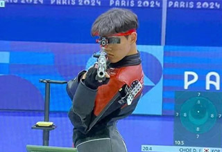 <p dir="ltr">Honestly, we didn’t even know Olympic Shooting was a thing, but we’re so glad it is.&nbsp;</p><p dir="ltr"><br></p><p dir="ltr">Modern-day Western standoffs on French TV are a form of media no one knew they needed. It’s really just an endless treasure trove of images, from the Turkish dad shooter who’s taking over Twitter to the guy whose stance is the envy of the LGBTQ community and the weird, Anime-esque equipment they wear.</p><p data-empty="true"><br></p><p dir="ltr">It’s a sport spawning meme after meme, which consistently nails the target. From now on, all of the Olympic sports should just feature one gun. Spice it up. Here are some of the sharpest Olympic shooter posts. &nbsp;</p>