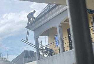 <p>I see your OSHA violation and raise you whatever the heck these people think they're doing.&nbsp;</p><p><br></p><p>There is a reason work sites have regulations. They're meant to keep people safe. However, that has never stopped someone from using a broken steak knife as a box cutter or construction workers from having a laugh.&nbsp;</p><p><br></p><p>Though their risks are great and their rewards are few, this is one of those ifykyk kind of situations.&nbsp;</p>