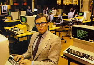 <p>Though work today may be defined by 15-minute lunch breaks, laptops, last-minute texts from your boss, and the ever-divisive team pizza party, clocking in during the 1970s looked a whole lot different. Just take a look at these old-school computers, short-skirted flight attendants, and surfing physics teachers.&nbsp;</p><p><br>From letter carriers to reporters, waitresses, secretaries, and firemen, here are 31 pictures of what work looked like in the '70s.&nbsp;</p>