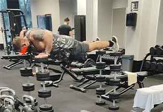 <p>Going to the gym should be a productive and therapeutic activity that sets your mind and body up for success.&nbsp;</p><p><br></p><p>Unfortunately, the gym is also a public space, which means that everyone and their trashy uncle can go there too, stinking up your workouts and killing your flow.&nbsp;</p><p><br></p><p>These 25 trashy people at the gym are making it worse for everyone else around them, but they don&#39;t care. No wonder people drop thousands of dollars on home workout gear.&nbsp;</p>