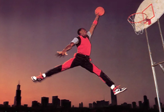 <p>Since the company's founding in 1964, Nike sneakers have always been cool. Case in point? These retro snaps of athletes, stars and regular folks who rocked the swoosh decades ago ... and still look rad in 2024.&nbsp;</p><p><br></p><p>From Michael Jordan striking a pose to vintage ads helping runners hit their stride, here are 20 pics of what Nike sneakers looked like in the 1970s and '80s</p>