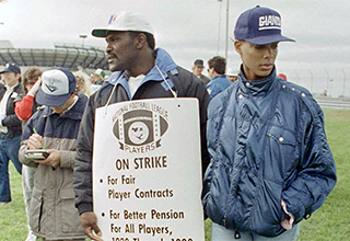 <p>Beyond the success of the Washington Commanders and a memorable American Bowl, the 1987 NFL season had one major defining feature: The National Football League Players Association mid-season strike. &nbsp;</p><p><br></p><p>Just two weeks into the season, football stars across the nation decided to demonstrate, hitting the picket lines with demands that included better pay, a stronger pension, and the removal of artificial turf. Despite only lasting 24 days, the strike had a major impact on football as we know it ... and created some incredible images that still resonate today.&nbsp;</p><p><br></p><p>From picket line photos to "the replacements" getting their heads in the game, here are 20 photos of the 1987 NFL strike.&nbsp;</p>