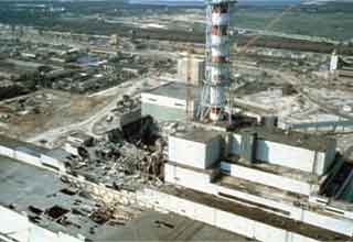 <p>1986 started off with a bang, when the Challenger Space Shuttle exploded on January 28th in front of a live television audience. Four months later, the USSR dealt with their own historic disaster, when an explosion in Chernobyl's nuclear reactor number four taught the world a costly lesson about nuclear power.&nbsp;</p><p><br></p><p>But 1986 was about more than just tragedy. If you want to get a better sense of daily life, check out these 34 photos that show what the world really looked like in 1986.&nbsp;</p>