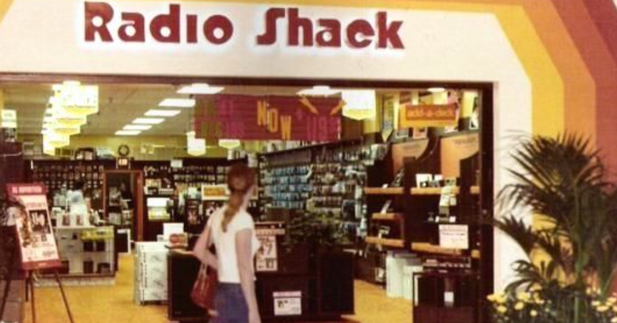 10 Pics Remembering How Cool Radio Shack Was Back in the Day 