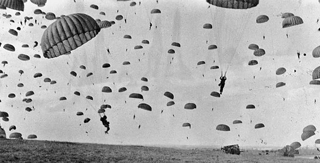20 Photos Inside Insane WW2 Paratrooper Drops