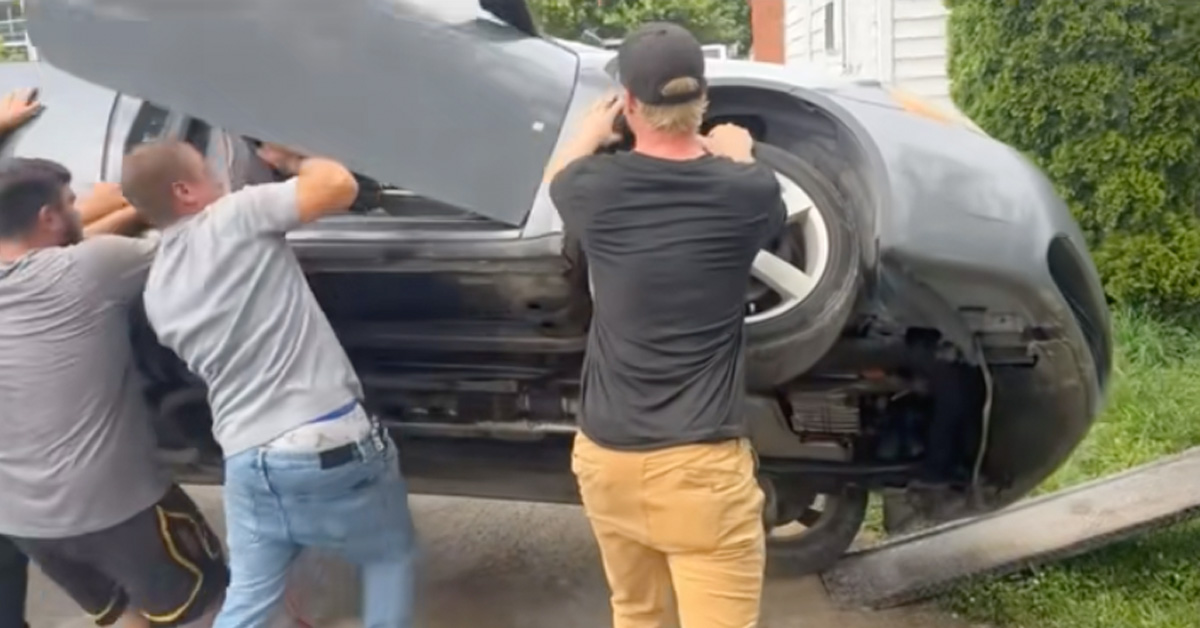 Dudes Try to Lift Car, and It Couldn’t Have Gone Any Worse