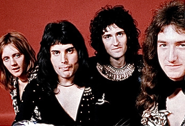 21 Photos Of Queen At The Very Beginning