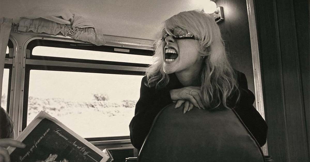 17 Photos Inside 1980s Rock Star Tour Buses