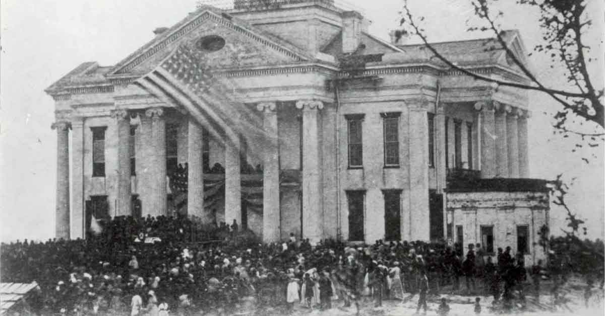 18 Historical Photos of Amazing Moments From the Past