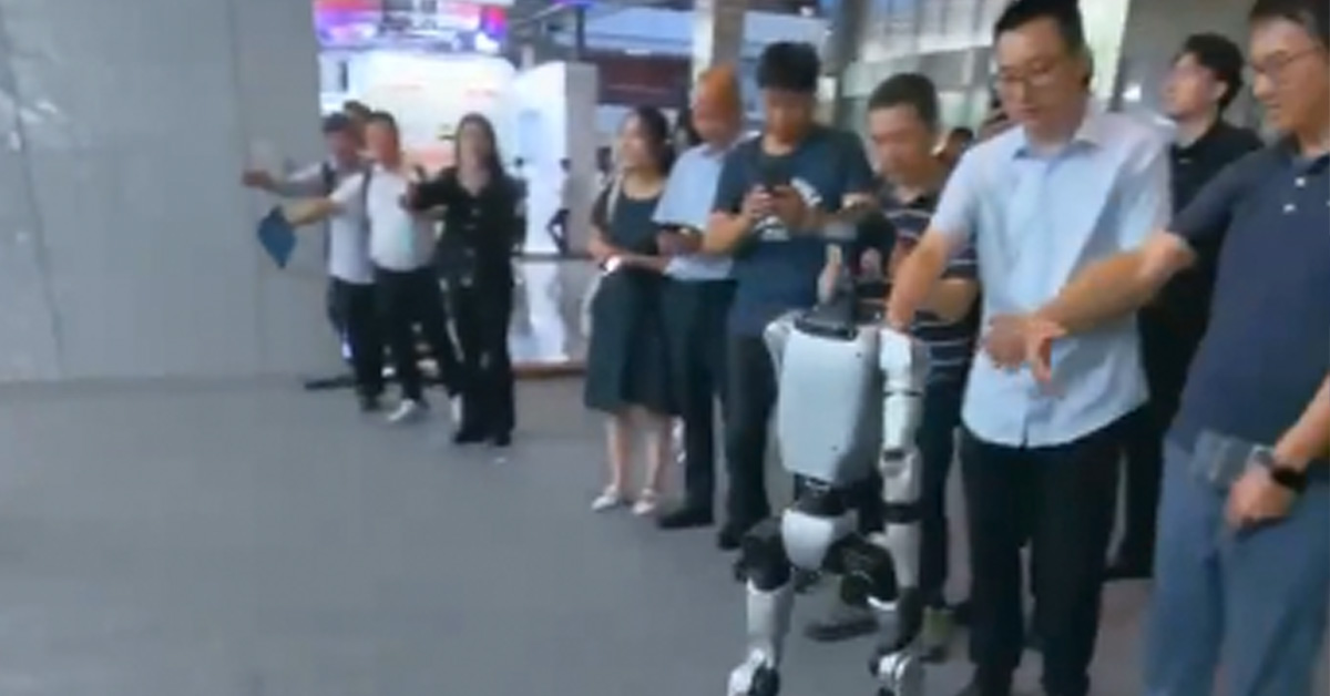 Humanoid Robot Trained to Shake Hands Accidentally Grabs Some Dude’s Dick