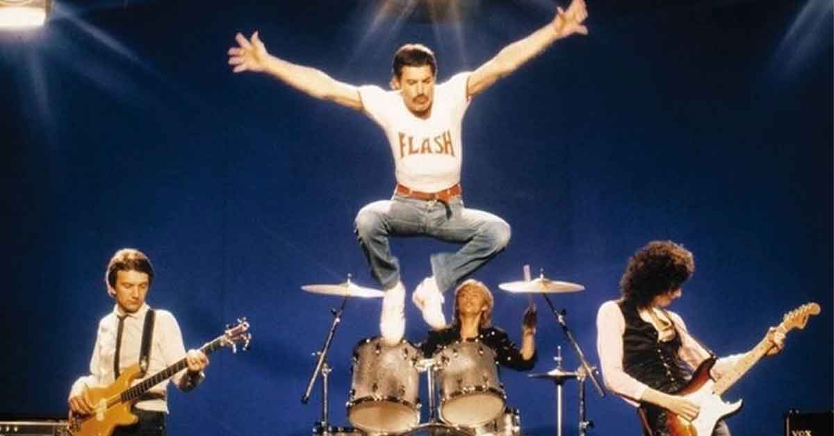 25 Classic Rock Bands That Lost Their Front Man