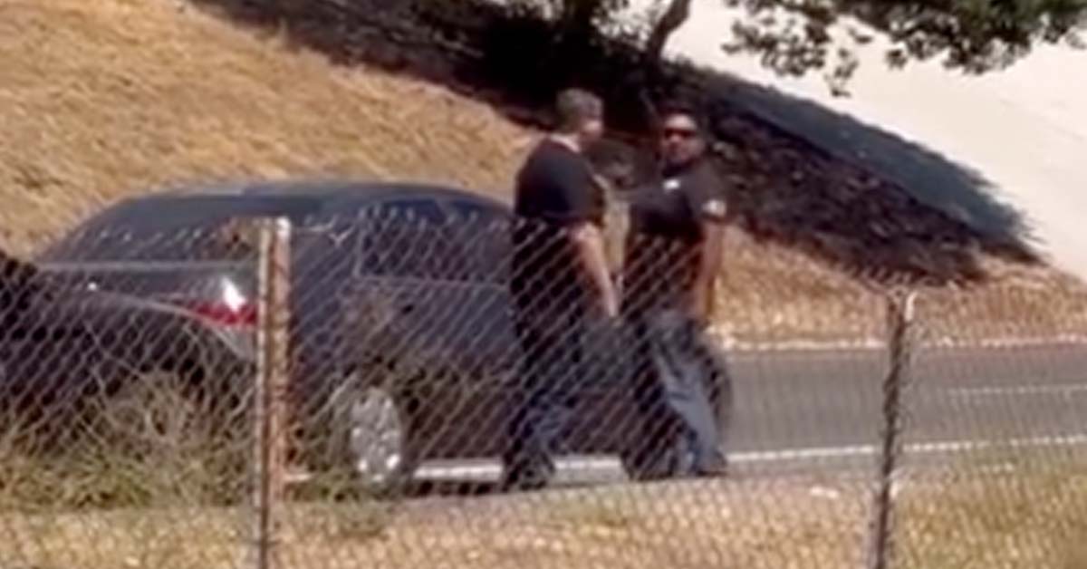 Man Figures Out Hilarious Way to De-Escalate Road Rage