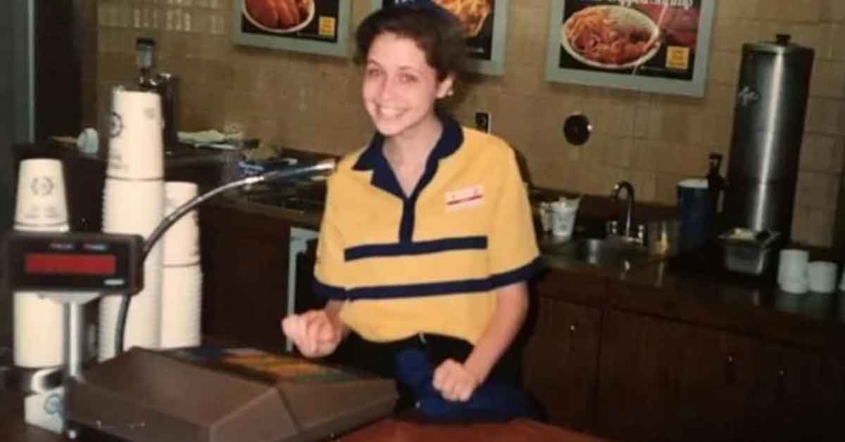 24 Classic Photos From Fast Food Joints Way Back When