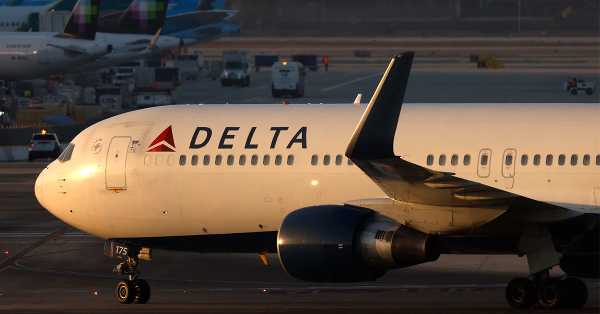 Twenty-Five People Hospitalized After Delta Flight ‘Flips Sideways’ Due to Extreme Turbulence