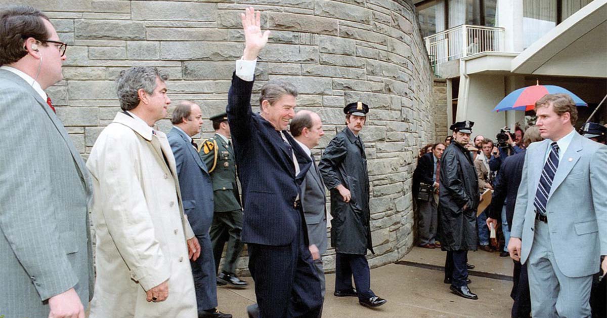 15 Photos Inside The 1981 Attempt On Reagan’s Life